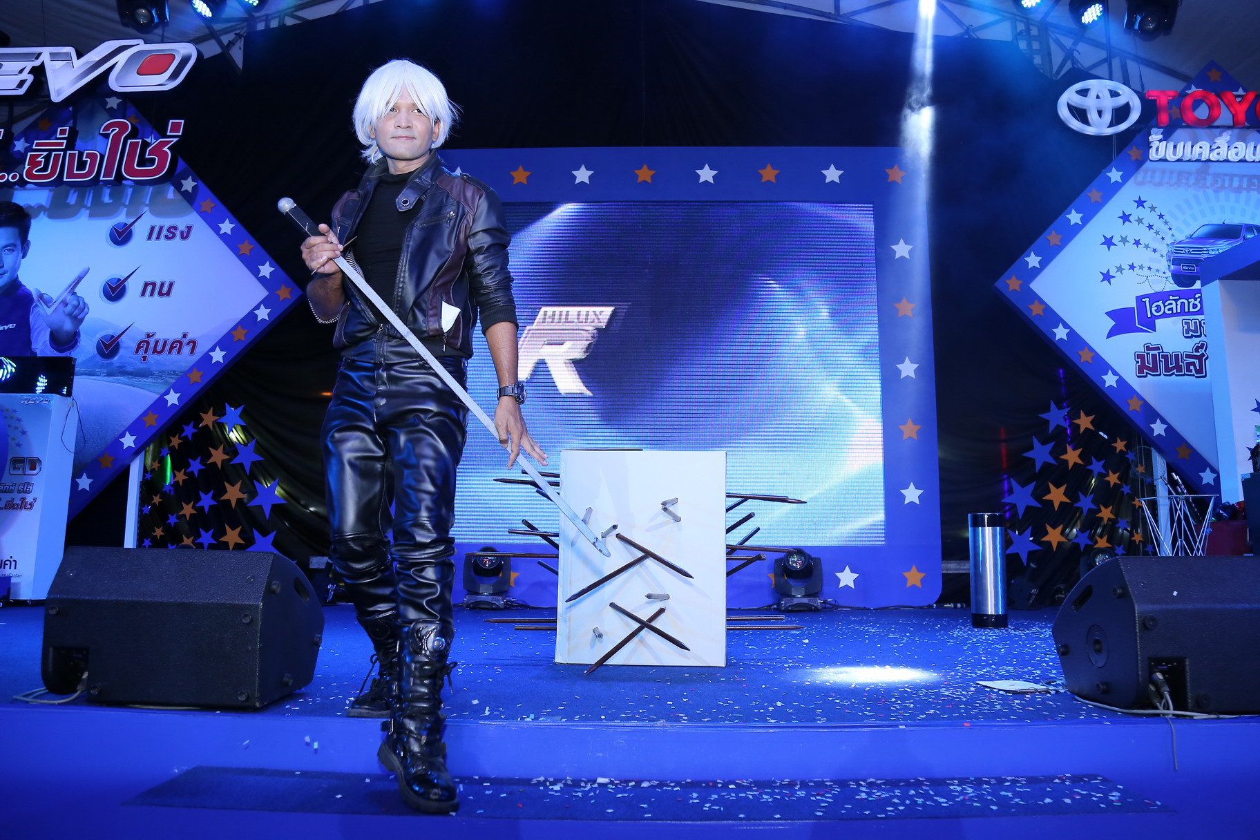 มายากล นักมายากล การแสดง โชว์ Magic Show งาน "ไฮลักซ์ รีโว่ เฟสติวัล 02/11/2560