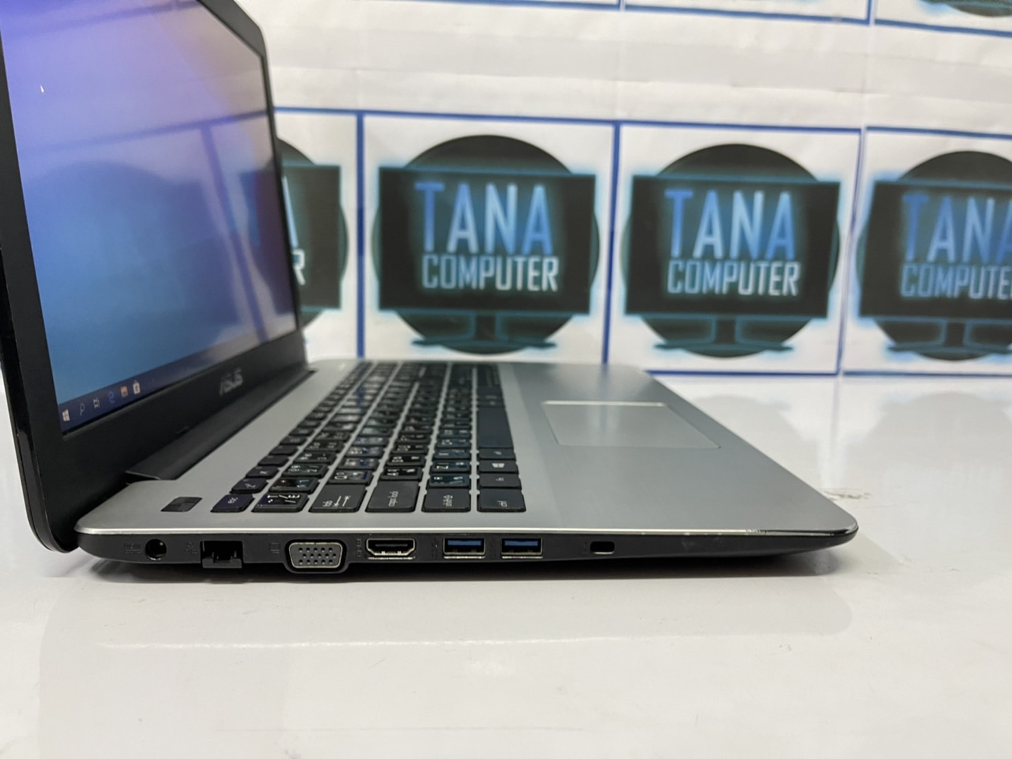 (7,900)Notebook Asus I3-4030U Ram4GB HDD500GB VGA2GB