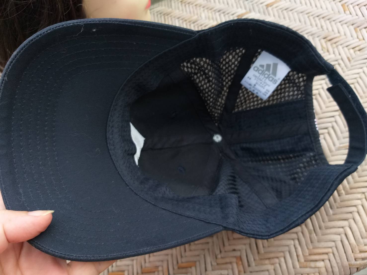 หมวกแก๊ป adidas สีดำ