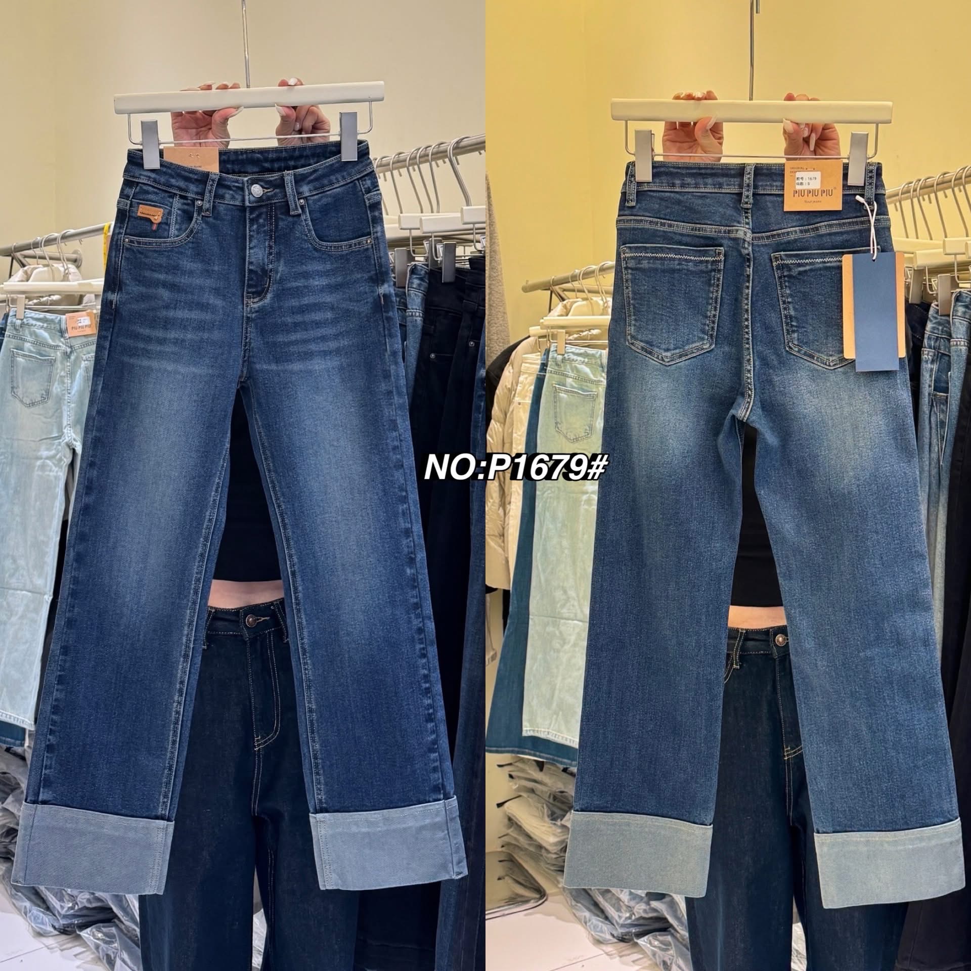 กางเกงยีนส์ทรงกระบอกเล็ก ปลายขาตัดต่อผ้า two tone style !!! ใส่น่ารักมากๆค่า สวยฮิตสุดๆ ฟอกสีสวยมาก เก็บทรงเป๊ะ ดูมีเชฟสุดๆ ใส่สบาย : สินค้าคุณภาพ (พร้อมส่ง)