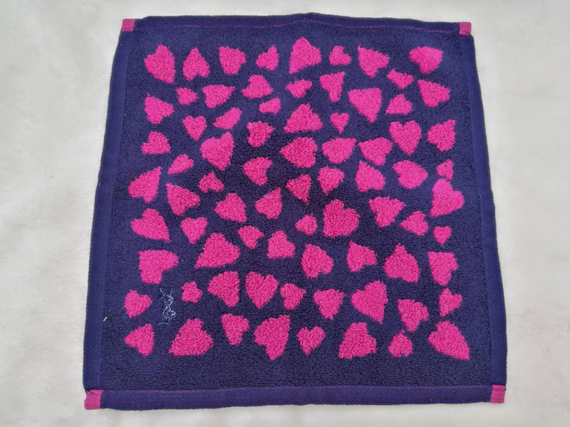 ผ้าขนหนูเช็ดหน้า YvesSaintLaurent น่ารักมาก