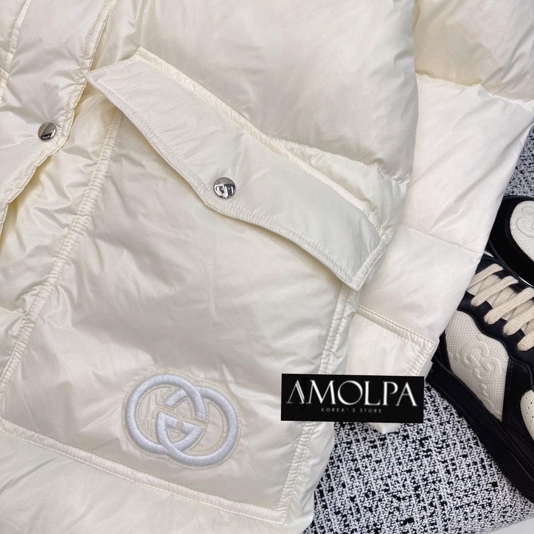 BOMBER JACKET งานแบรนด์ ซับในเป็นงานลาย GG งานผ้าอย่างดี หนานุ่ม เหมือนช๊อปเด๊ะ งานอย่างดี : สินค้าคุณภาพ (พร้อมส่ง)