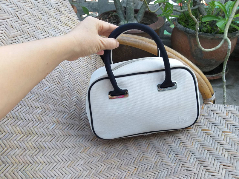 กระเป๋าหิ้ว LACOSTE หรูมากกกก