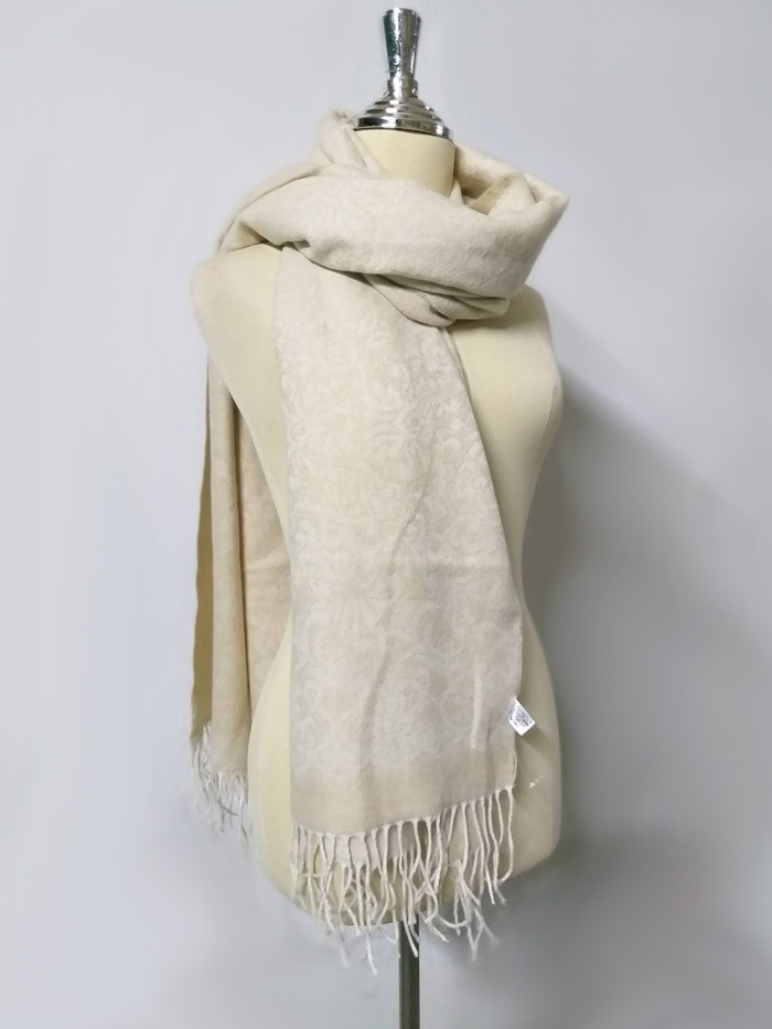 ผ้าพันคอผืนใหญ่ ผ้าคลุมไหล่ ผ้าสวยมากกกก (ของใหม่)