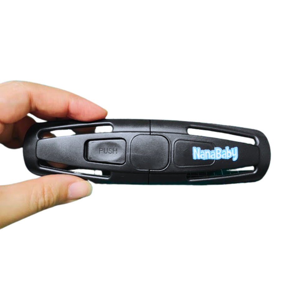 ที่ล็อคสายคาร์ซีท รวบสายเข็มขัด ที่ล็อคเด็กนั่งคาร์ซีท Chest Clip Guard For Car Seat by NanaBaby