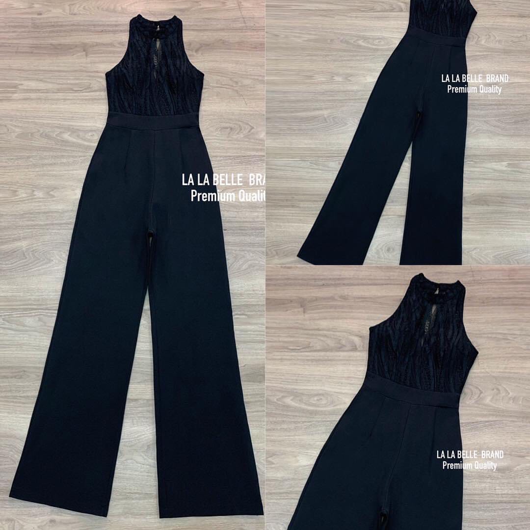 จั้มสูทกางเกงขายาวคอตั้งซีทูลูกไม้ ลายเส้นอกหัวใจเสริมฟองน้ำแน่นๆเอวเข้ารูป กางเกงขายาวผ้าพื้นมีกระเป๋ากางเกง2ข้าง มีซับในอัดกาวอย่างดี . สินค้าคุณภาพ (พร้อมส่ง)