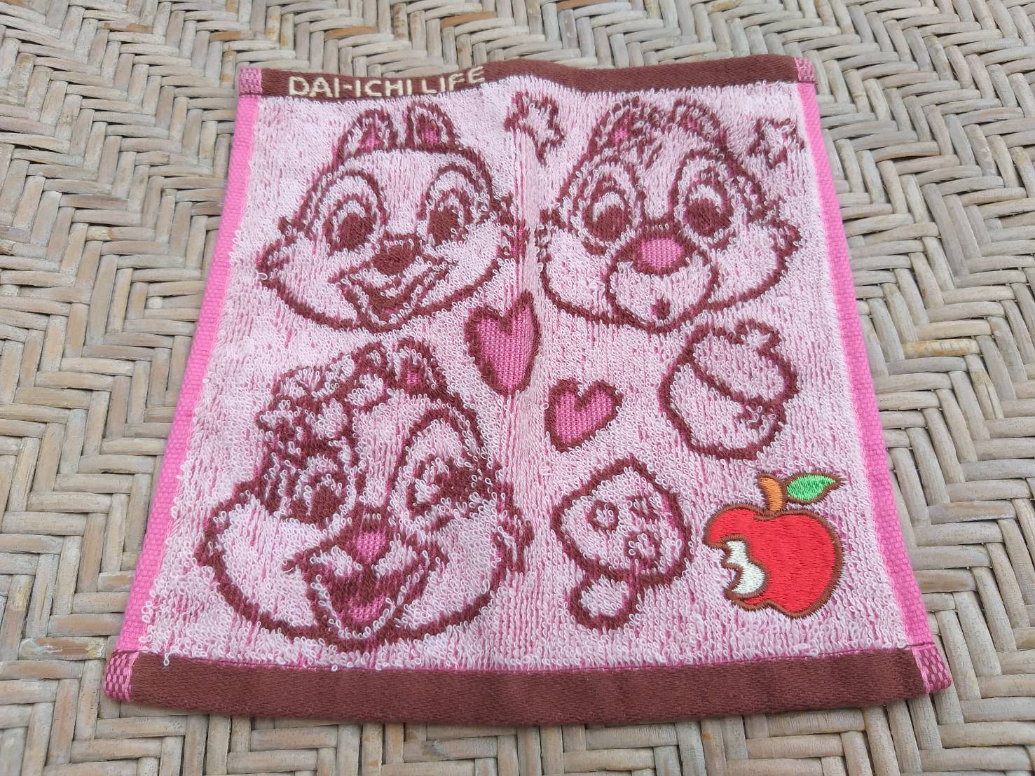 ผ้าขนหนูเช็ดหน้า Chip and Dale ลิขสิทธิ์แท้ดีสนีย์