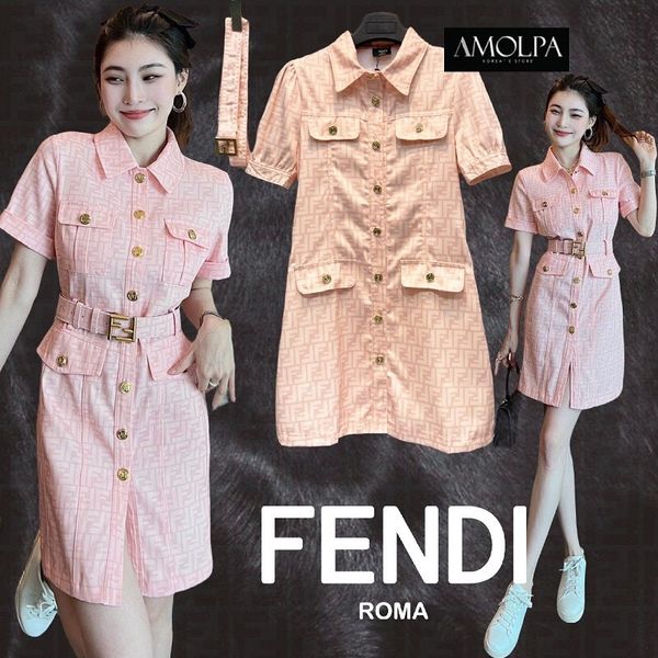 DRESS งานแบรนด์ Hiend กระดุมปั้มสีทอง สวยหรู สวยเด่น เนื้อผ้ามีลาย TEXTURE มาพร้อม สายเข็มขัด ตามช๊อปเลยน๊า ผ้าอย่างดี มีน้ำหนัก งานน่ารักมาก ผ้าใส่สบายมาก สวยตัวเดียววจบค๊า ป้าย TAG สินค้าคุณภาพ (พร้อมส่ง)