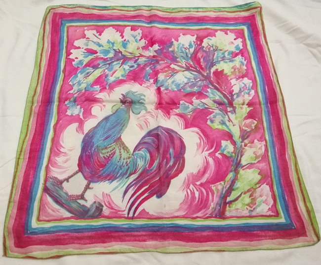 ผ้า 100% Silk LO MOMME BRICO ลายเพ้นท์รูปไก่ สวยอาร์ตค่ะ