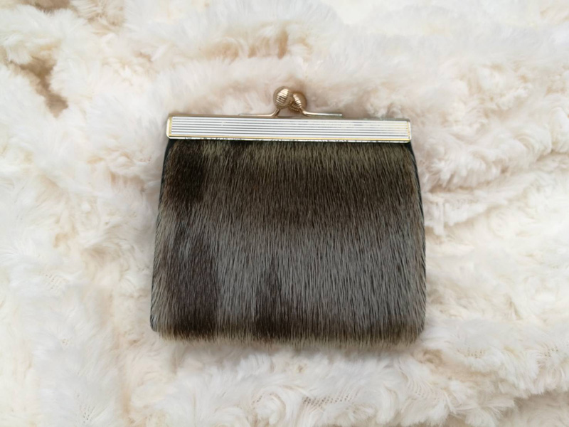 กระเป๋าสตางค์ ใส่เหรียญ ขนแมวน้ำแท้ สวยมาก