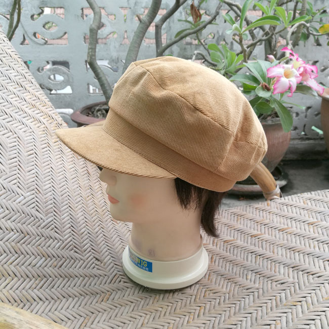 หมวกแก๊ปทรงนิวส์บอล ผ้าลูกฟูกสวยมาก (ของใหม่)