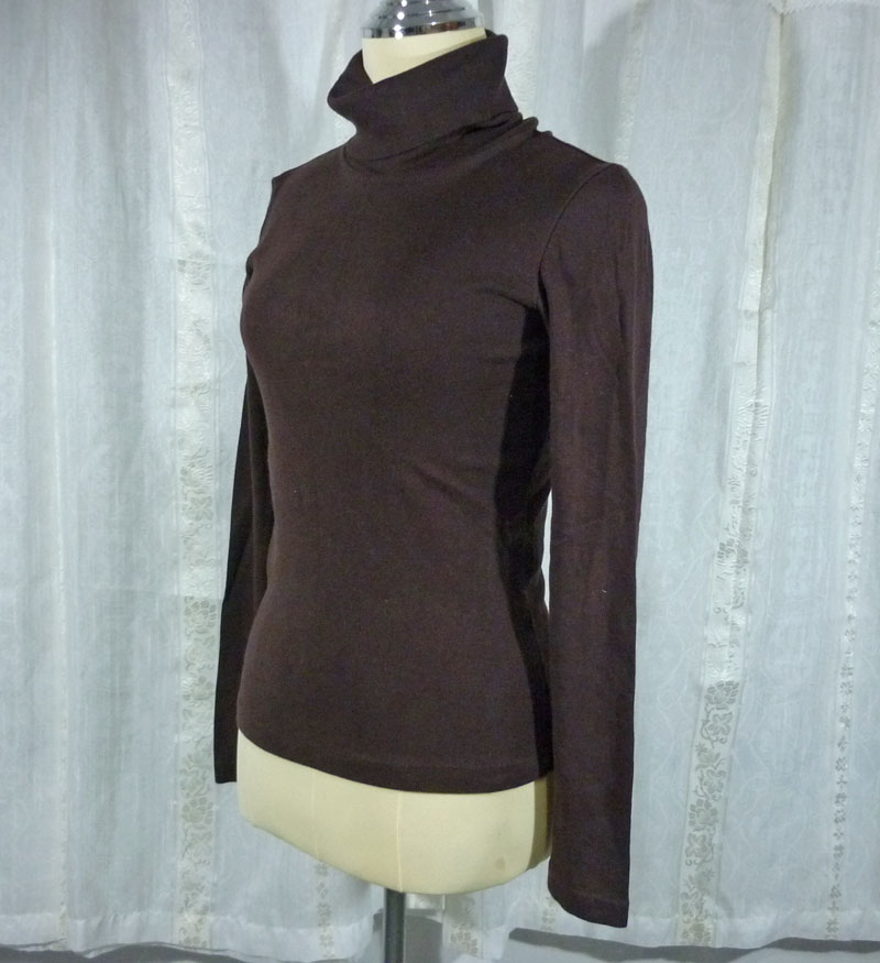 เสื้อแขนยาวคอเต่าสีน้ำตาล Uniqlo SzS