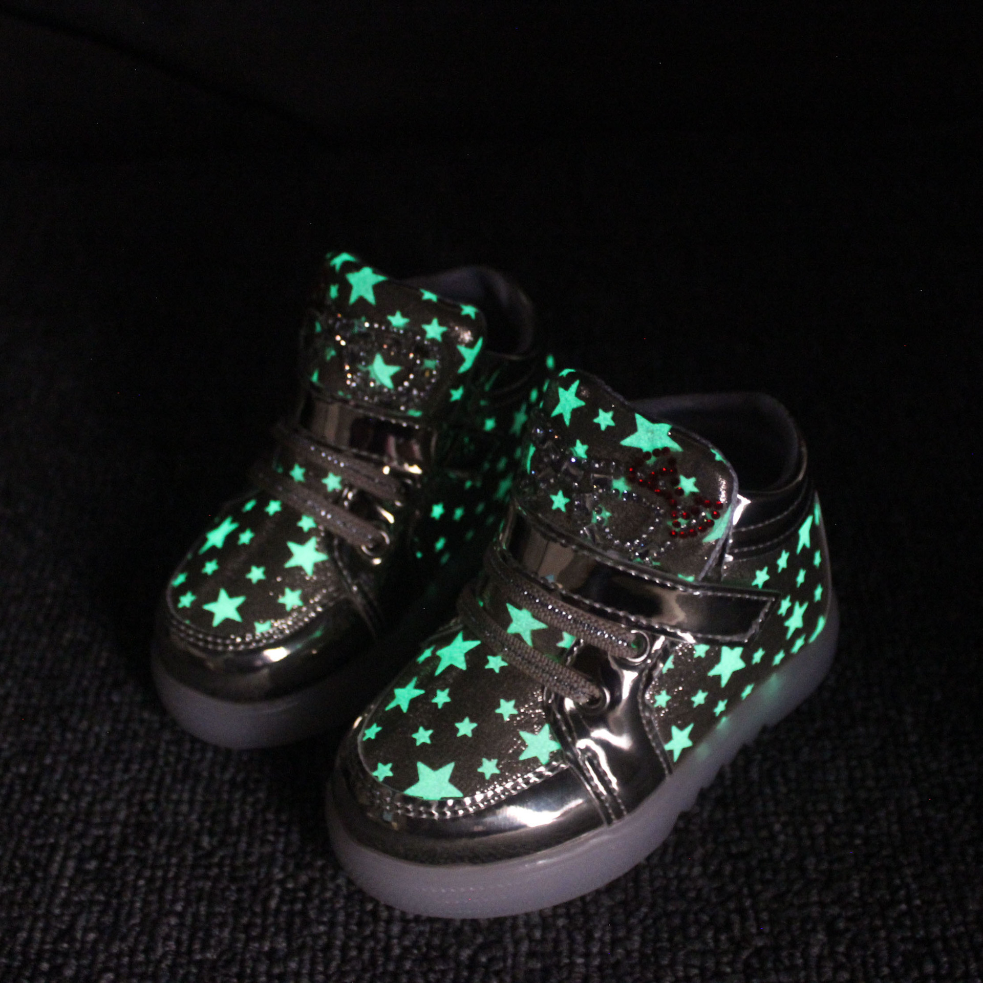 รองเท้าคัชชูเด็กหญิงตัวน้อย สีทองเมทัลลิค มีไฟ+เรืองแสง Size 23