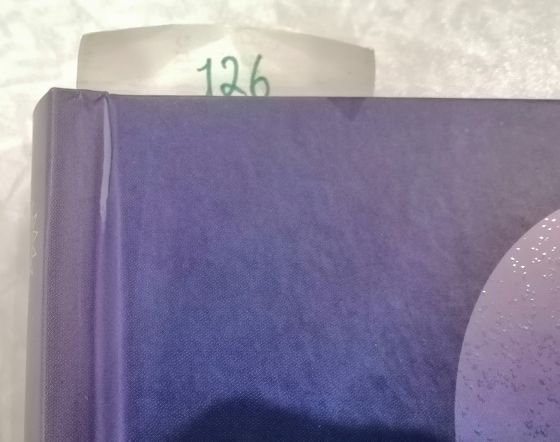 ดวงเดือนในห้วงน้ำ (ปกแข็ง) (มีตำหนิ โปรดอ่านรายละเอียดก่อนสั่งซื้อ) (วิมล ไทรนิ่มนวล)