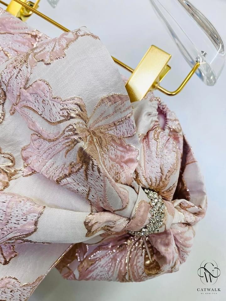 เซตผ้าทอ ลายเสื้อปาดไหล่โบว์ไหล่+กระโปรงทรงย้วย เนื้อผ้าเกรดเอ ผ้าสวยมาก ใส่สบาย สินค้าคุณภาพ (พร้อมส่ง)