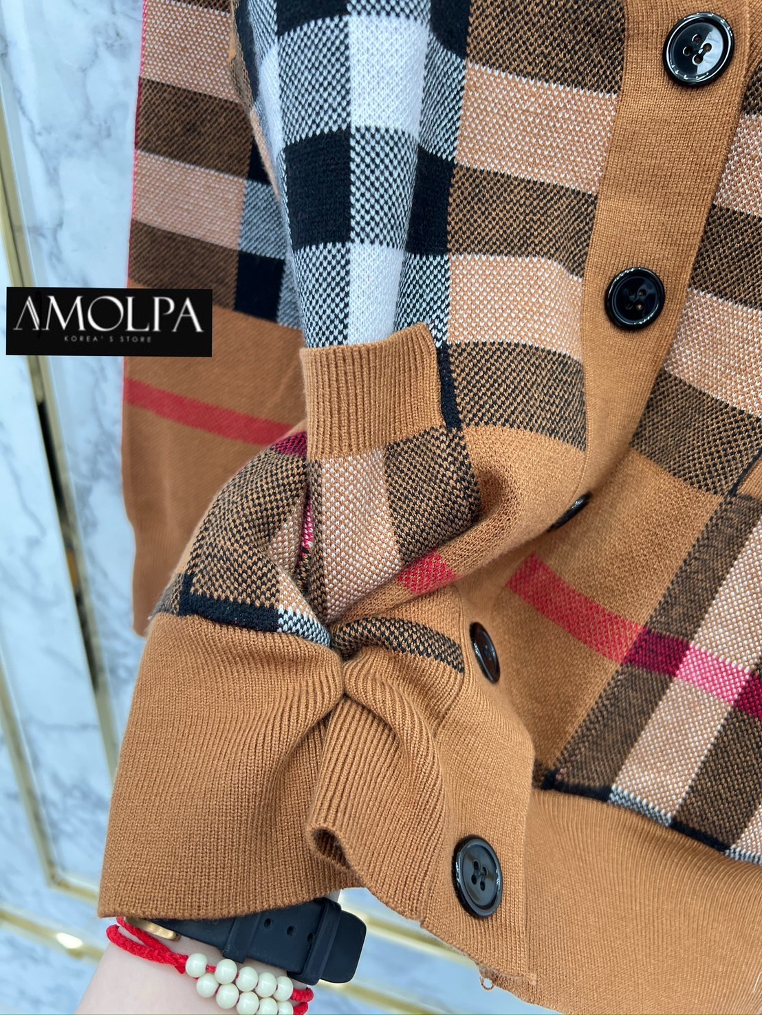 CARDIGAN BURBERRY KNIT เนื้อผ้าดีม๊าก็ ผ้าใส่สบายมากกกก ห้ามพลาดเลยนะคะ ใส่สบายสุดๆ : สินค้าคุณภาพ (พร้อมส่ง)