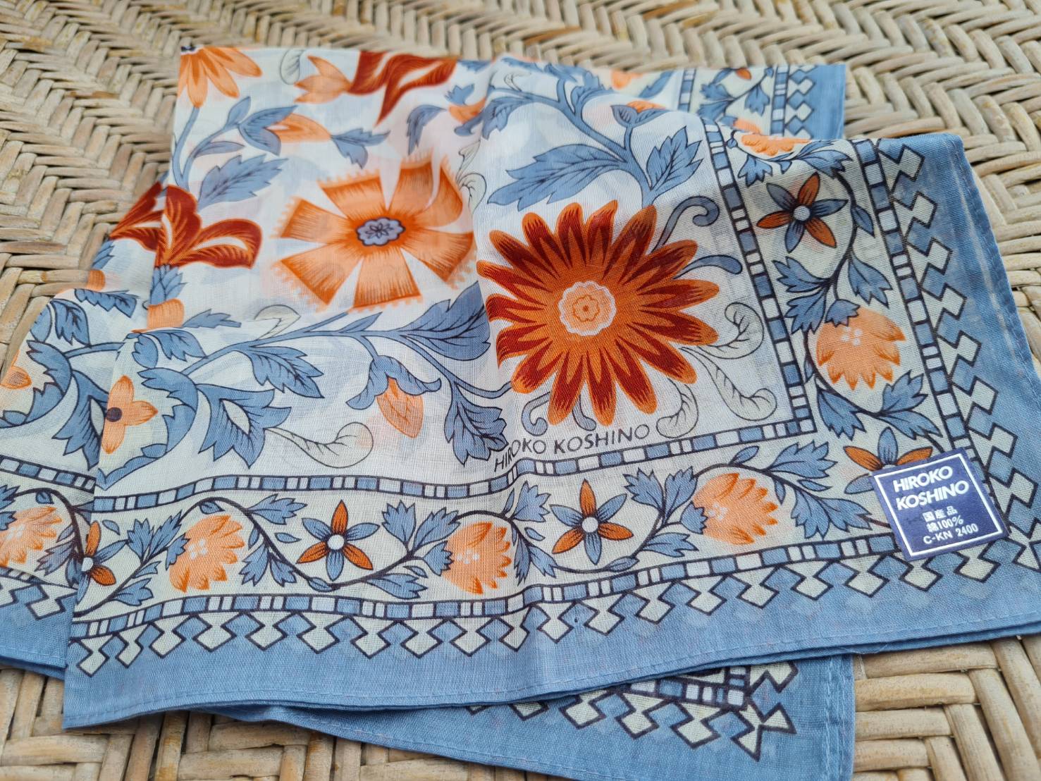 ผ้าเช็ดหน้า HIROKO KOSHINO ผ้านุ่มมาก