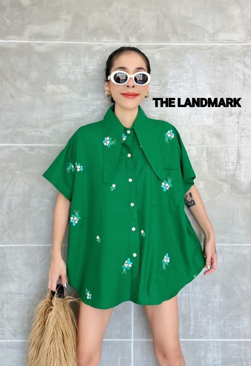 เชิ้ตผ้าฝ้าย ปักลายในตัว กระดุม ผ่าหน้า ชายโค้ง กระเป๋าอก หน้าสั้น~หลังยาว ☆ลายปักคิ้วท์ๆมินิมอล ใส่สบาย : สินค้าคุณภาพ (พร้อมส่ง)