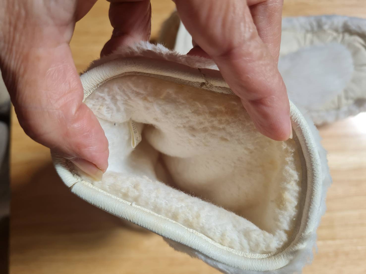 ถุงมือหญิง อย่างหนา ติดลบหลักสิบ
