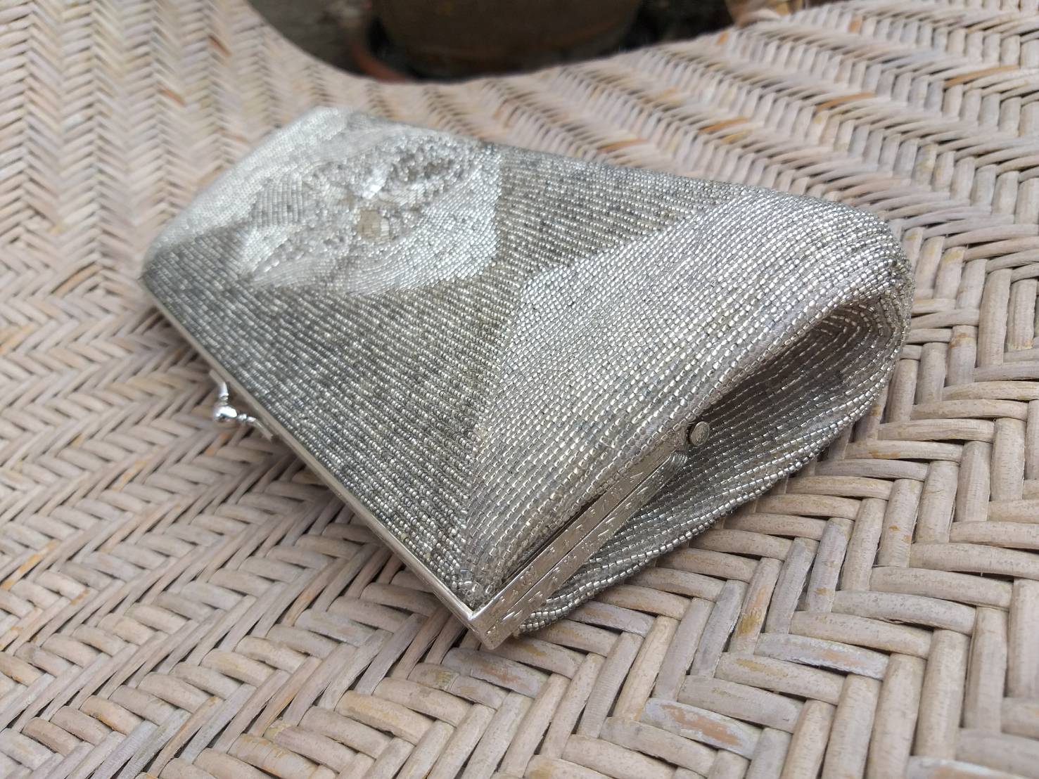 กระเป๋าหรูออกงาน ปักเลื่อมทั้งใบ สวยมากกกก