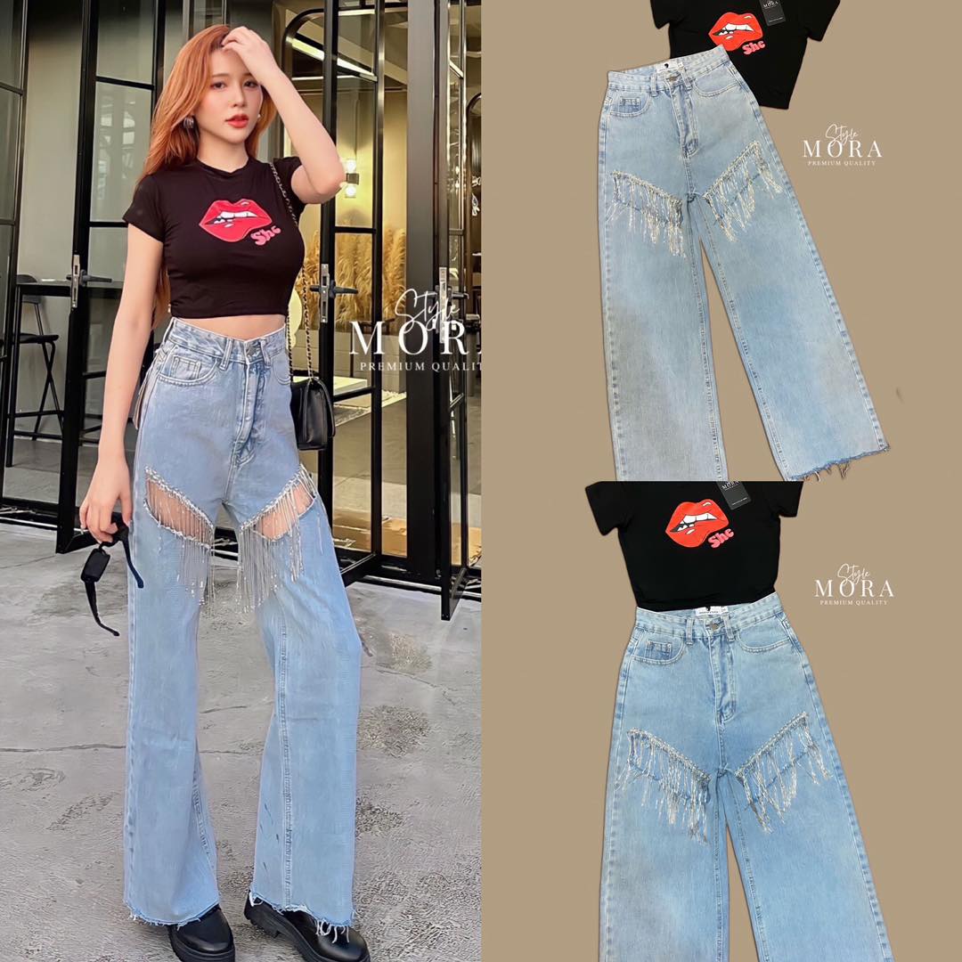 เซ็ตกางเกงยีนสุดเก๋ มีสายห้อยแต่ง ช่วงขาด รุ่นนี้ทรงดีมากกกกก มาพร้อมกับเสื้อ ครอปสีสันเข้ากันสุดๆ : สินค้าคุณภาพ (พร้อมส่ง)