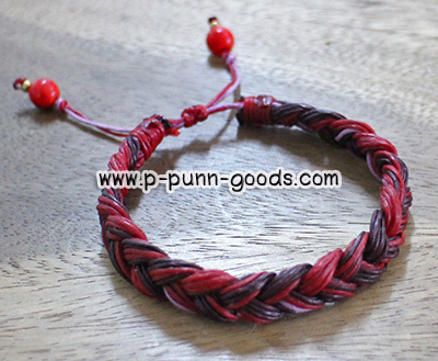 ข้อมือเชือกเทียนถัก