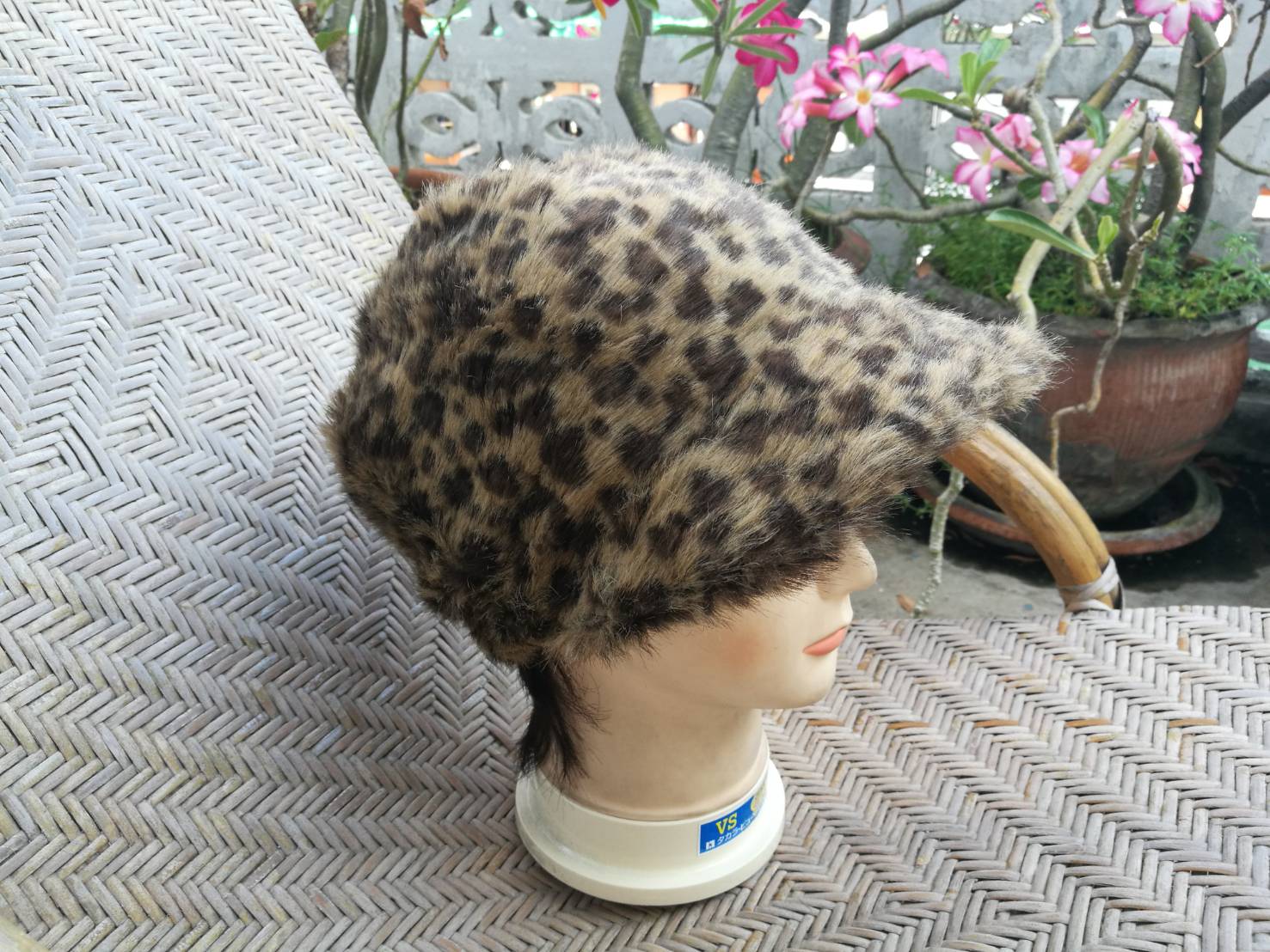 หมวกเฟอร์ CA4LA สวยมากก อุ่นมาก (ของใหม่)