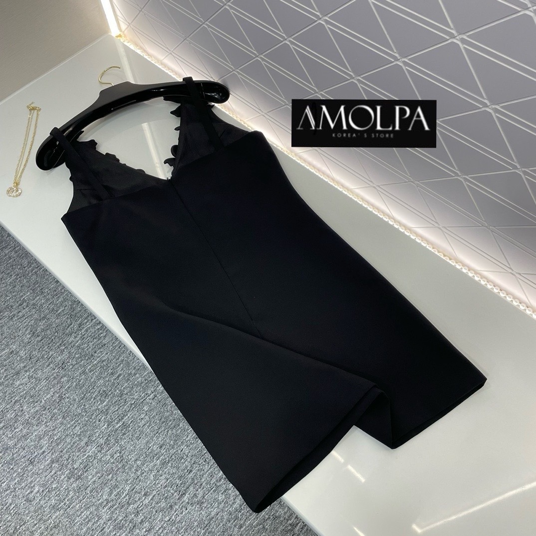 DRESS VALENTINO สวยหรู ดูแพง สมมมมมเป็นตัวแม่แห่งวงการ....งานสูทสุด พรีเมียมม สินค้าคุณภาพ (พร้อมส่ง)