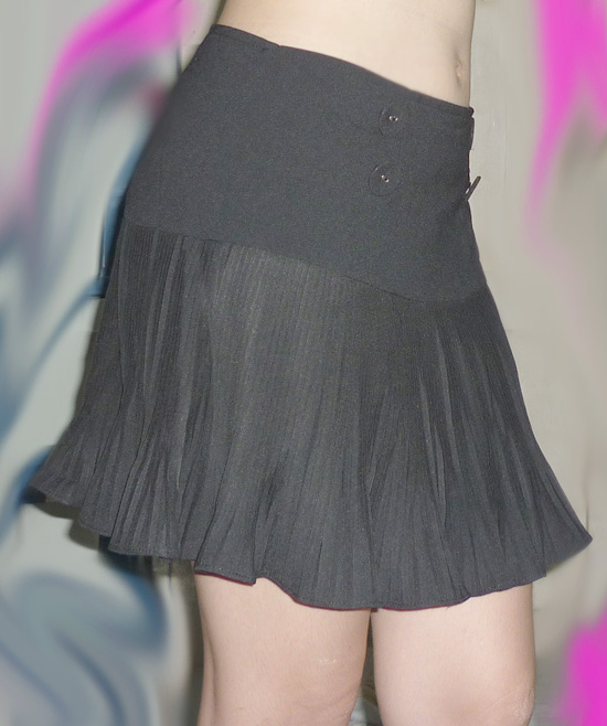 กระโปรงพลีทชายย้วย น่ารักมาก แบรนด์ gatta 28-35-13.5