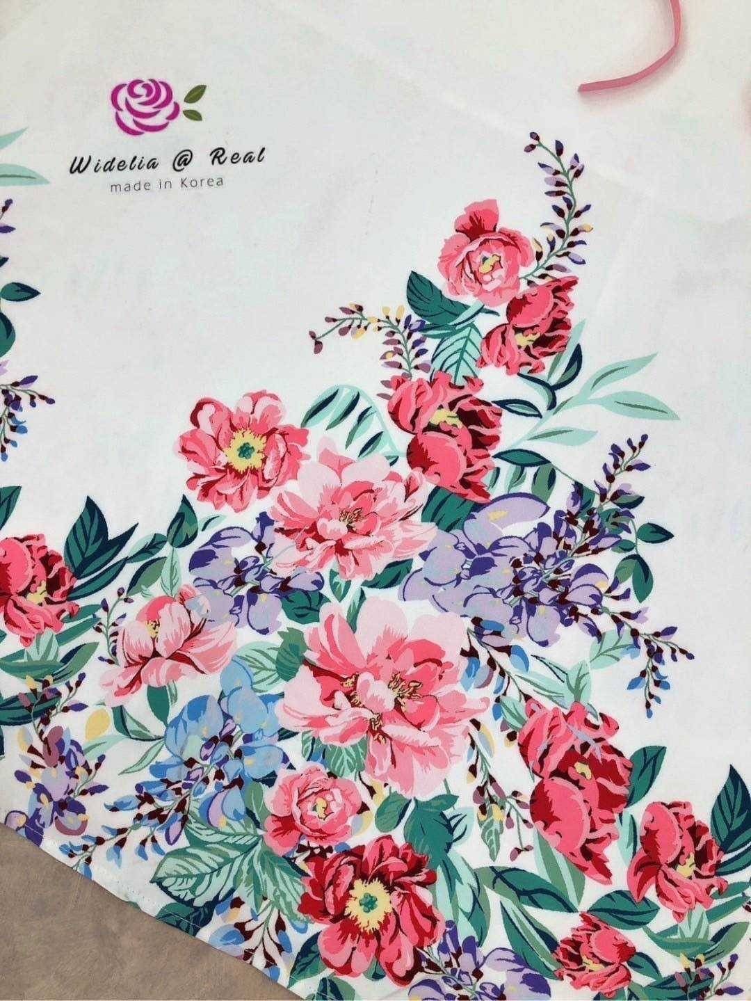 Maxi dress แม็กซี่เดรสตัวยาวทรงสวย ท่อนแขนยาวพองทรงฝักทองสวยอลัง ช่วงอกมี ดีเทลสวยด้วยผ้าลูกไม้เนื้อนุ่มสวยแต่งระบาย : สินค้าคุณภาพ (พร้อมส่ง)