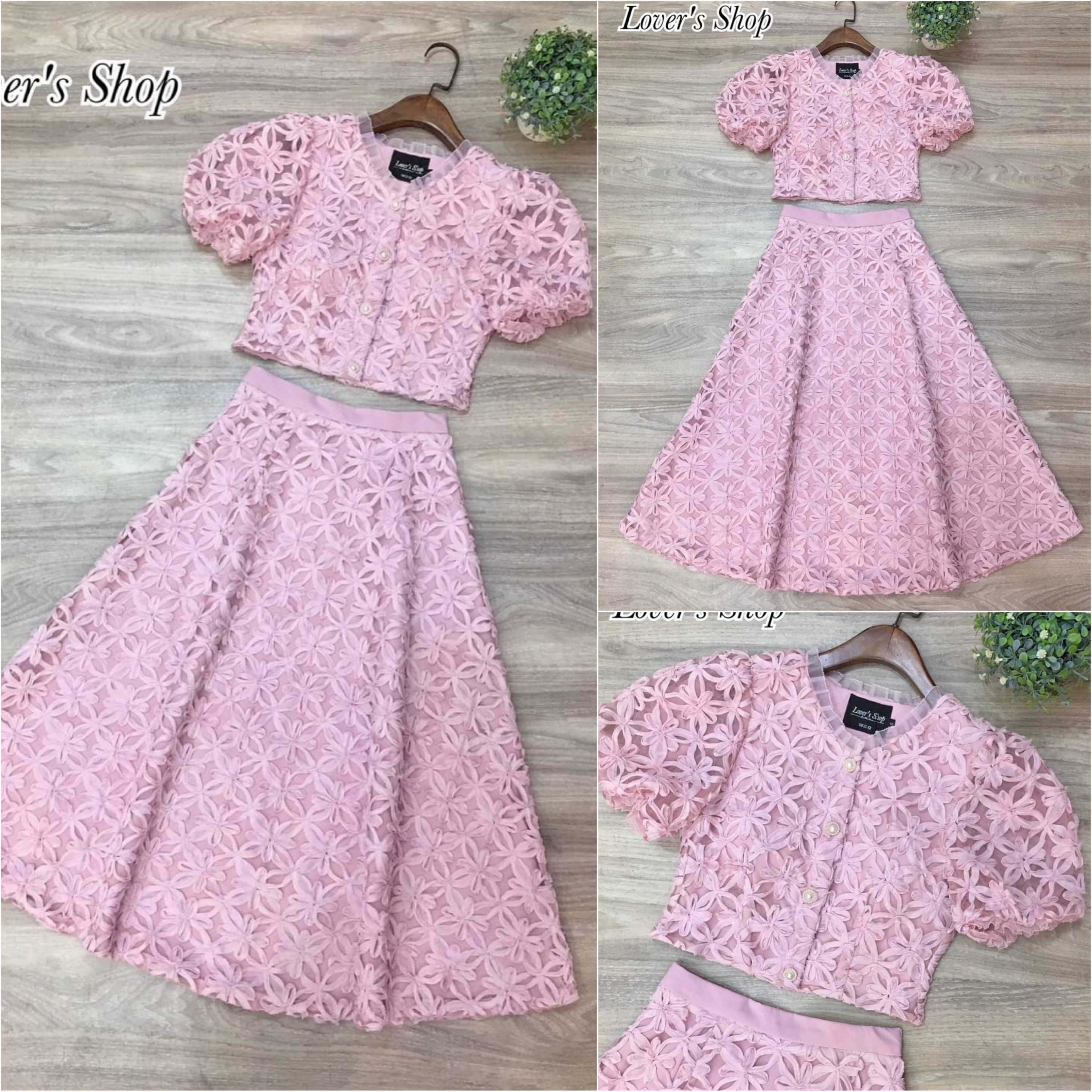 เซ็ท2ชิ้น เสื้อลูกไม้กระดุมหน้าทรงแขนตุ๊กตาน่ารัก ความยาวเสื้อกำลังดีไม่สั้นเอวไม่ลอยนะคะ มาพร้อมกระโปรงเอวสูงทรงสวย สินค้าคุณภาพ (พร้อมส่ง)