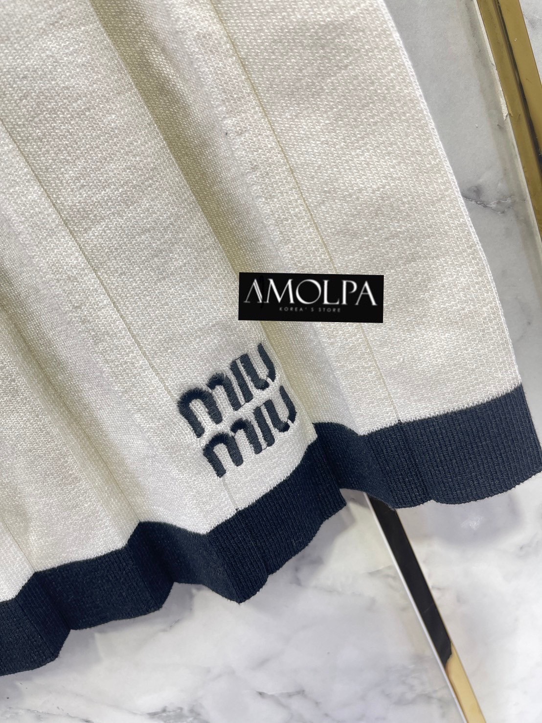 SET MIU MIU KNITT เสื้อแขนสั้น ไหมพรมสีสวย มาพร้อมกระโปรงจีบรอบ จัดดด่วน งานสวย สินค้าคุณภาพ (พร้อมส่ง)