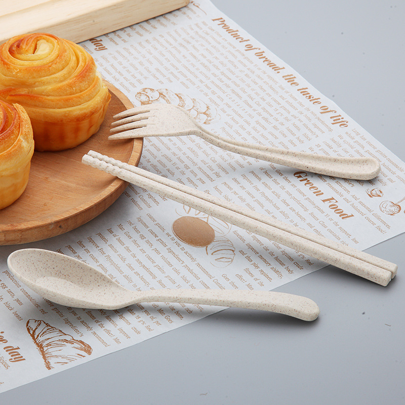 ชุดช้อนส้อมพกพา ชุดช้อนแบบพกพา ช้อนส้อมแคมป์ปิ้ง ในกล่องเก็บ ฟางข้าวสาลี BPA-Free ปลอดสารพิษ ฟรี ตะเกียบ 1 คู่