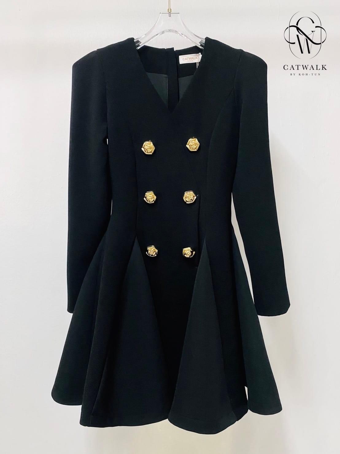 เดรสกระโปรงทรงย้วยเนื้อผ้าเกรดเอ ผ้าสวยมาก ตัวชุดช่วงบนเป็นคอวี ทรงเข้ารูป ปลายกระโปรงเป็นทรงย้วยน่ารักมาก ใส่สบาย : สินค้าคุณภาพ (พร้อมส่ง)