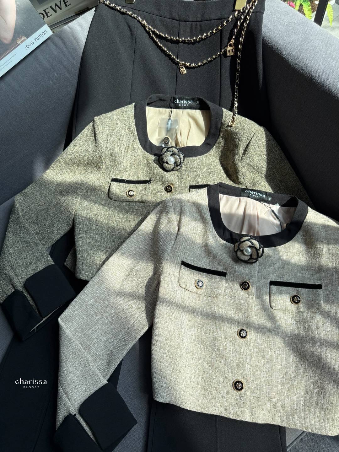 เซ็ท 4 ชิ้น: เสื้อทวิต+กางเกง+เข็มขัด+เข็มกลัดดอกไม้ ใส่สบาย : สินค้าคุณภาพ (พร้อมส่ง)
