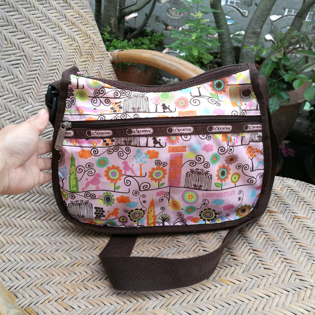 กระเป๋า Lesportsac CLASSIC HOBO