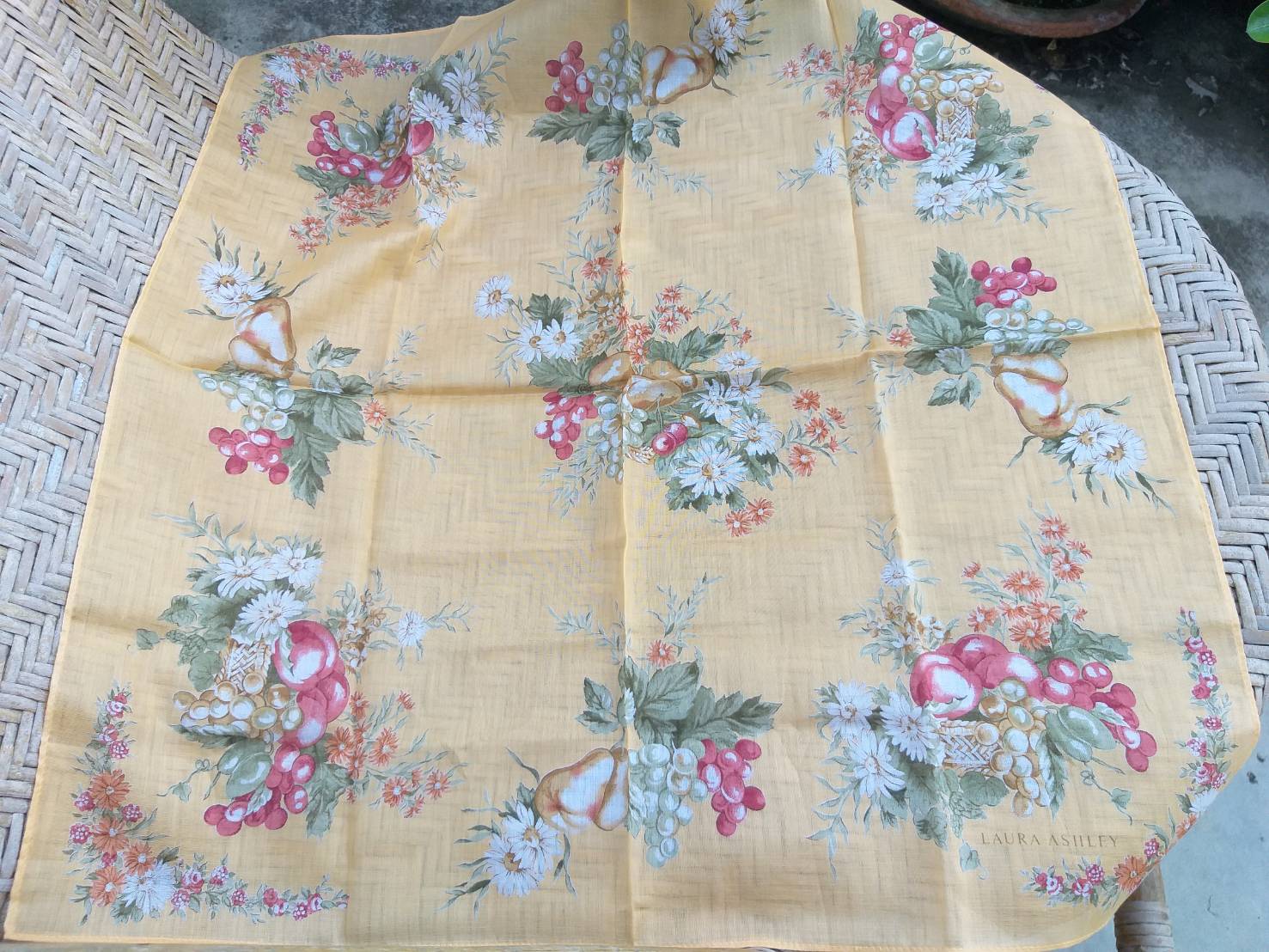 ผ้าเช็ดหน้า LAURA ASHLEY ผ้านุ่มมากกกกก