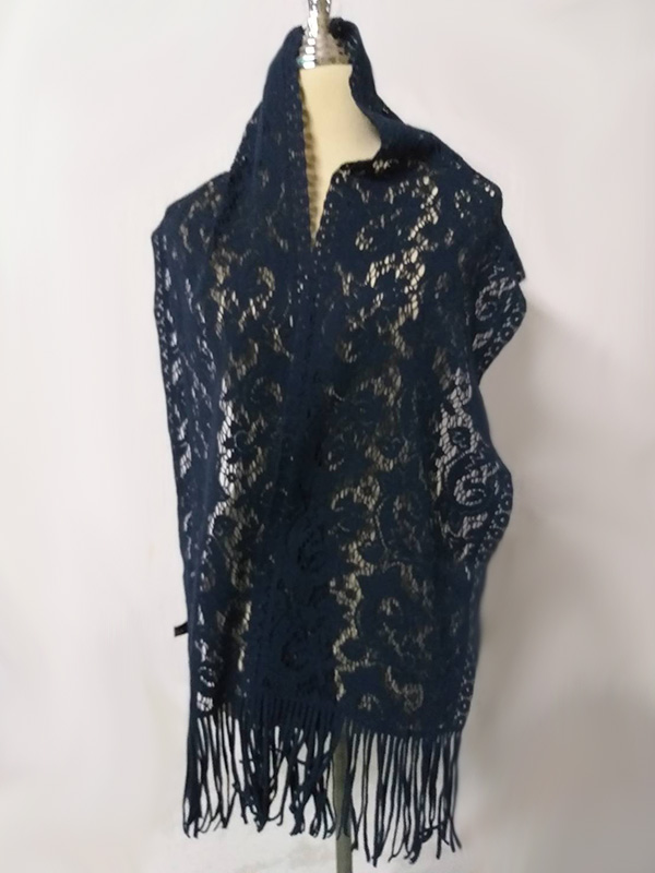 ผ้าพันคอผ้าฉลุลูกไม้ สวยมากผืนนี้ (ของใหม่)