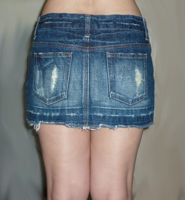 กระโปรงยีนส์ฟอกเลาะชายลุ่ย สวยค่ะ 31.5-36-10.5