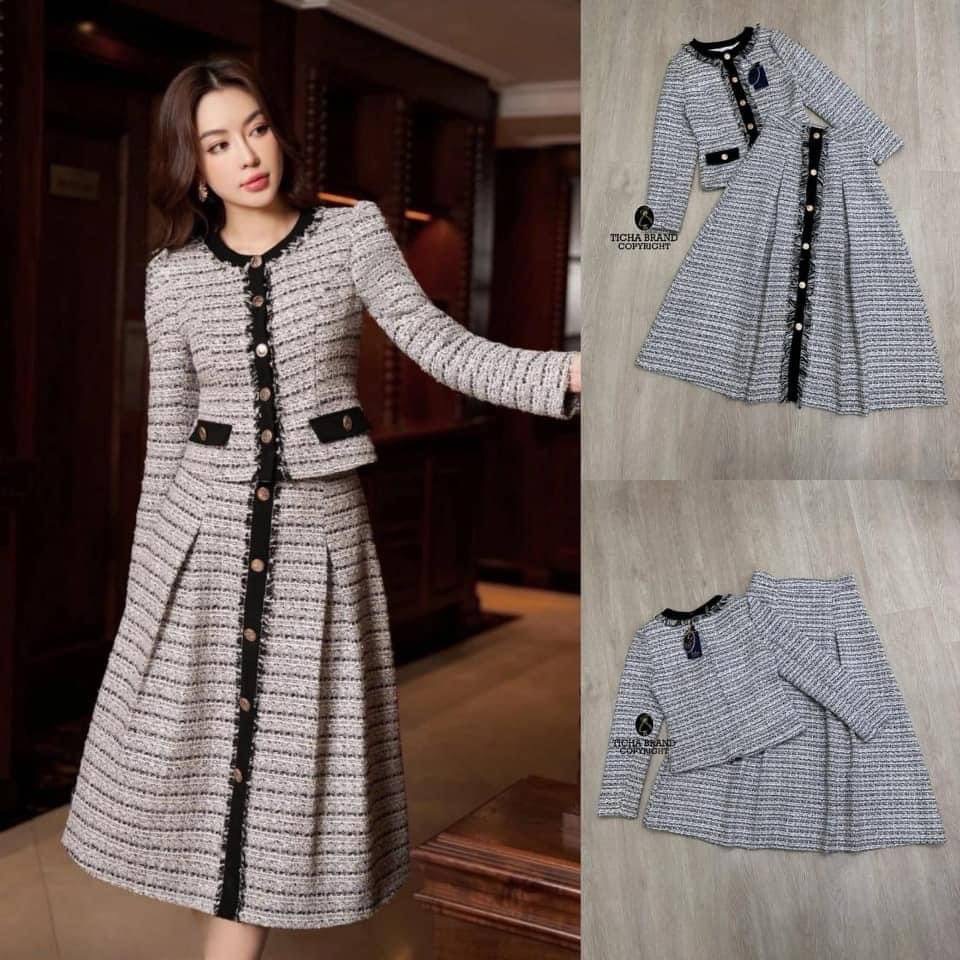 :Set 2ชิ้น ผ้าทอทวีต เสื้อคอจีนแขนยาว ดีเทลเย็บต่อกุ๊นดำและแต่งขนฟรุ้งฟริ้ง มาคู่กับกระโปรงยาวแต่งพองนิดๆ เย็บซับในทั้งชุดอย่างดี สินค้าคุณภาพ (พร้อมส่ง)