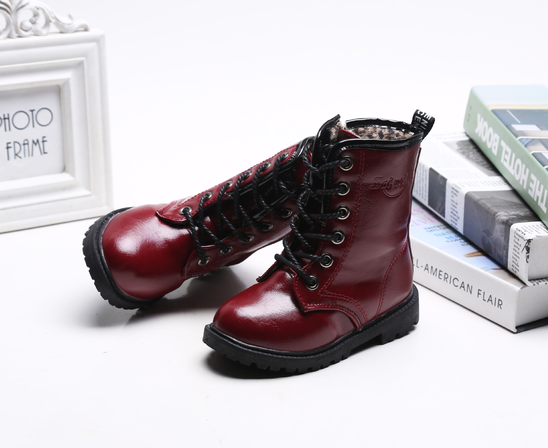 รองเท้าบู๊ทเด็ก สีแดงเบอร์กันดี ผูกเชือกหลอก มีซิปข้าง เท่ห์ หรู Size 27-38