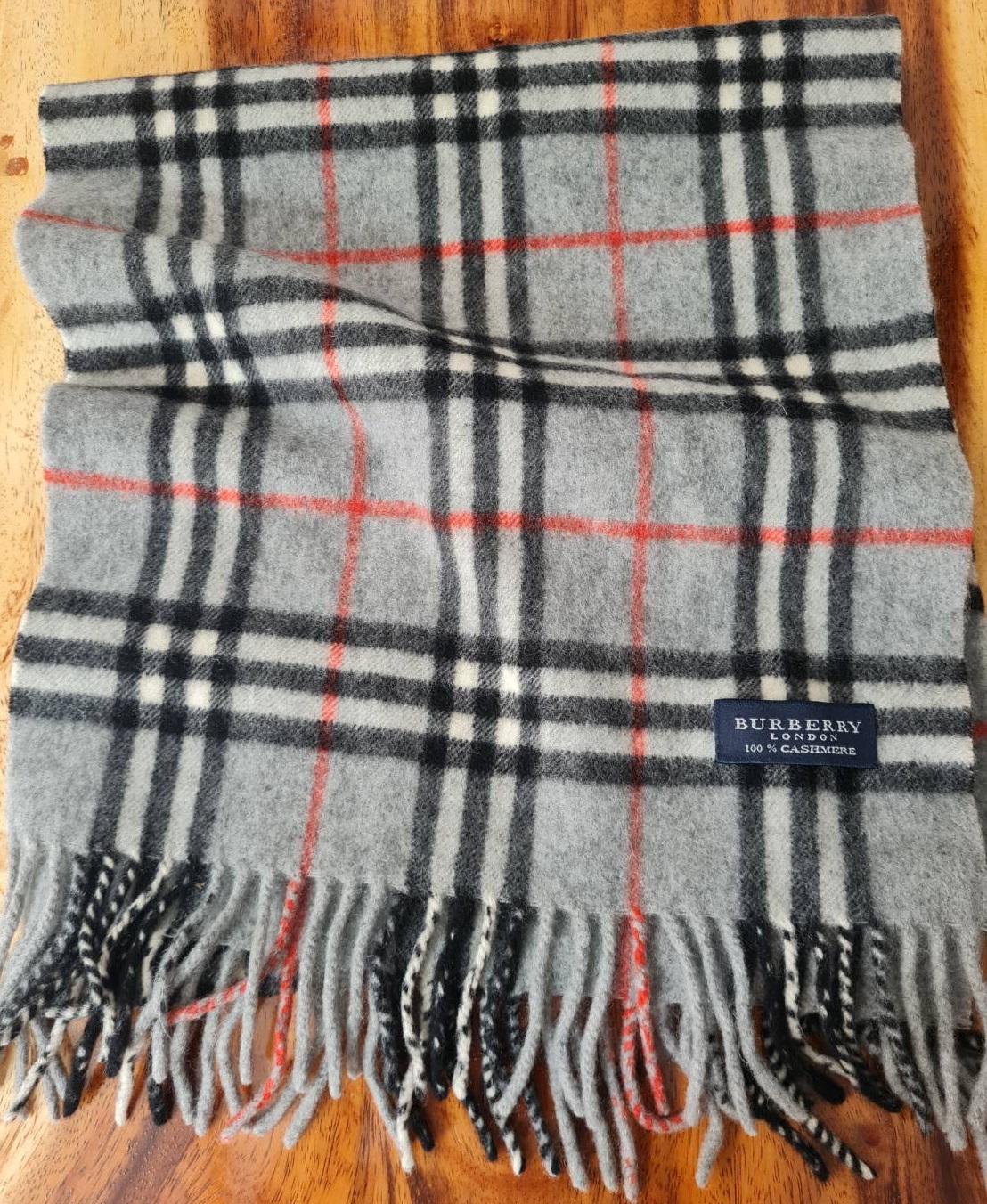 ผ้าพันคอ 100% Cashmere Burberry (ของใหม่)