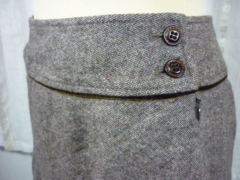 กระโปรงผ้าทอขนสัตว์ สวยหรูดีดีมาก 30-40-22 /ของใหม่/