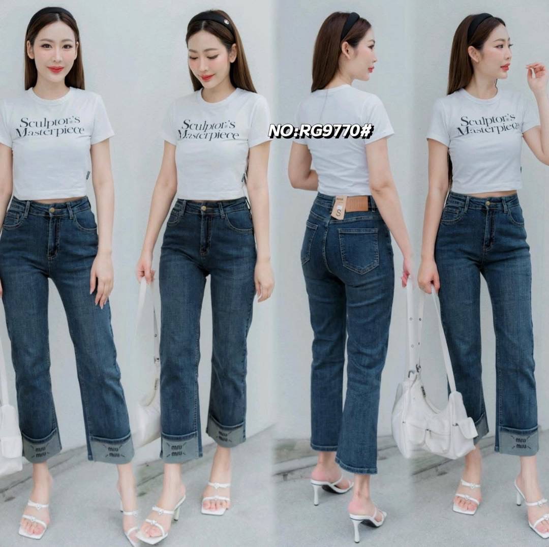 กางเกงยีนส์ขากระบอก ทรงเรียบๆ ปลายขาtwo tone style !!! งานปักโลโก้2ข้าง งานสวยมากๆ ดูแพง ฟอกสีสวยทั้งตัว ใส่สบาย : สินค้าคุณภาพ (พร้อมส่ง)