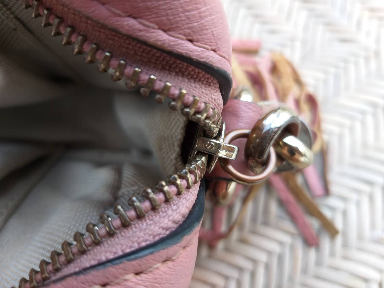 กระเป๋า GUCCI Black Soho Leather Disco Bag 308364