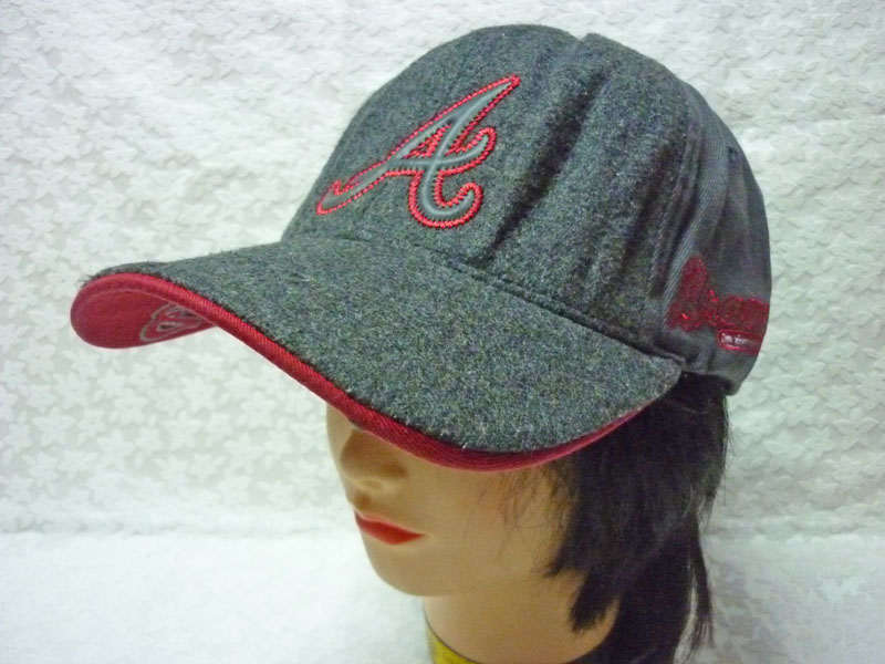 หมวกแก๊ป MLB Sz M-XL ผ้าสักหลาดสวยมาก (ของใหม่)