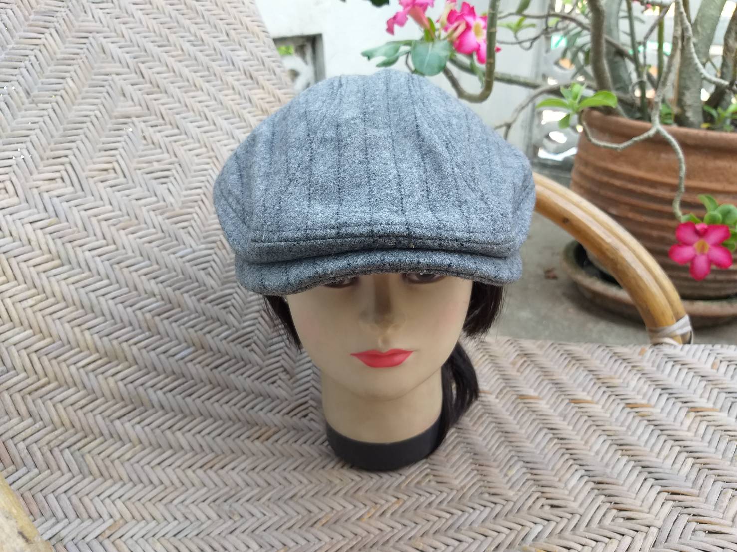 หมวกติงลี่ หมวกแฟลตแค็ป สวยมากใบนี้ (ของใหม่)