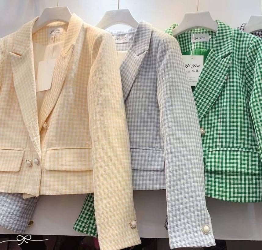 สูทดีไซน์ตัวเต่อ ผ้าตารางมีซับในทั้งตัว กระดุมมุกวินเทจ ใส่สบาย : สินค้าคุณภาพ (พร้อมส่ง)