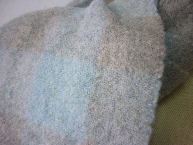 ผ้าพันคอ EASTBOY ขนสัตว์หนา อุ่นติดลบ