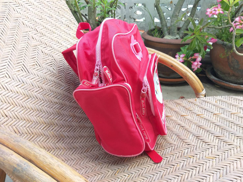 กระเป๋าเป้เด็ก Hello Kitty ลิขสิทธิ์แท้ (ของใหม่)